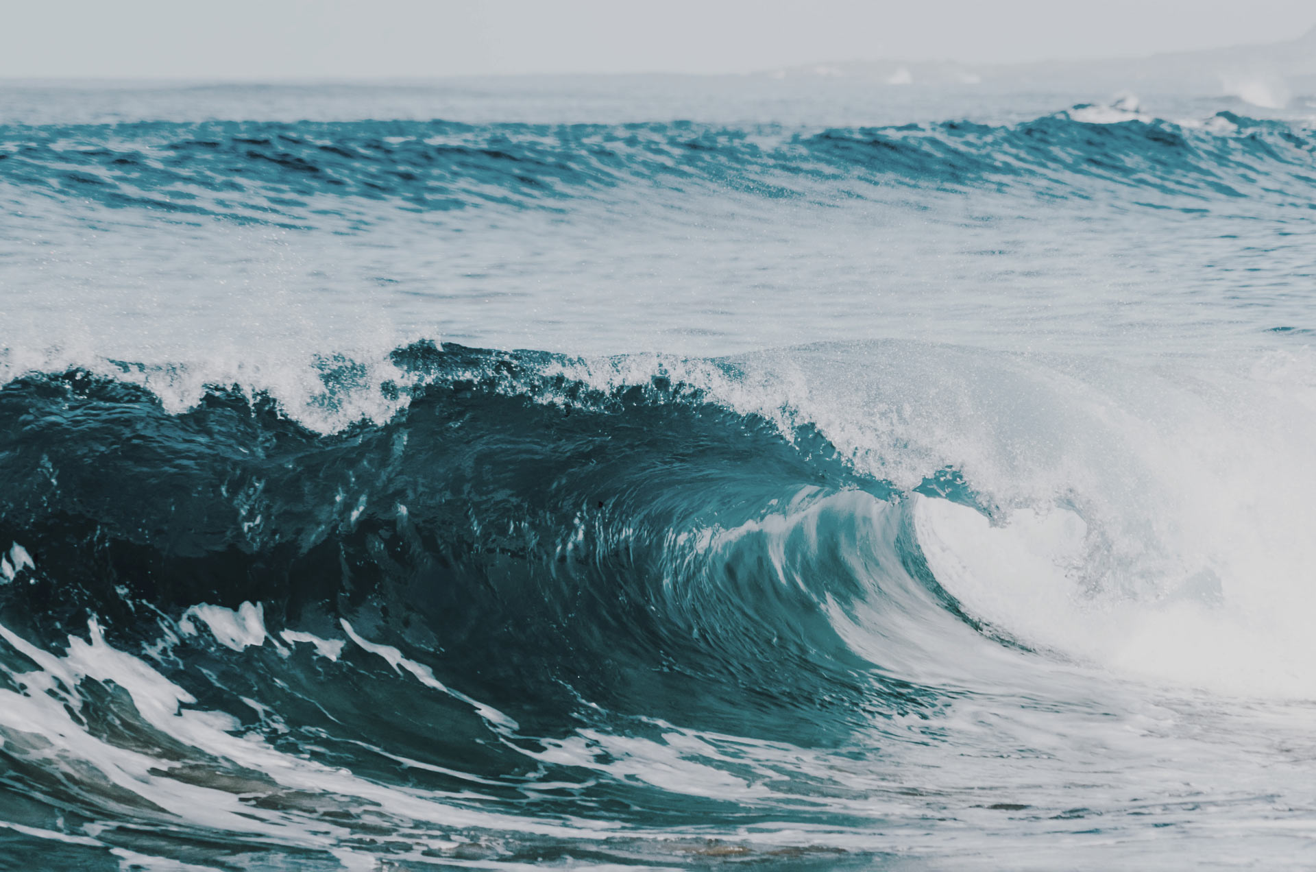 High-power, space efficient marine energy storage